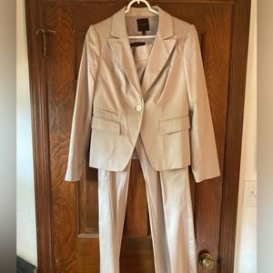 The Limited Suit. Jacket is size M. Pants are size 10.